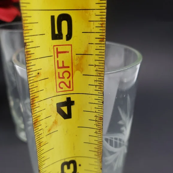 2 Vintage Etched Leaf & Flower Crystal Drinking Glasses - Picture 3 of 16